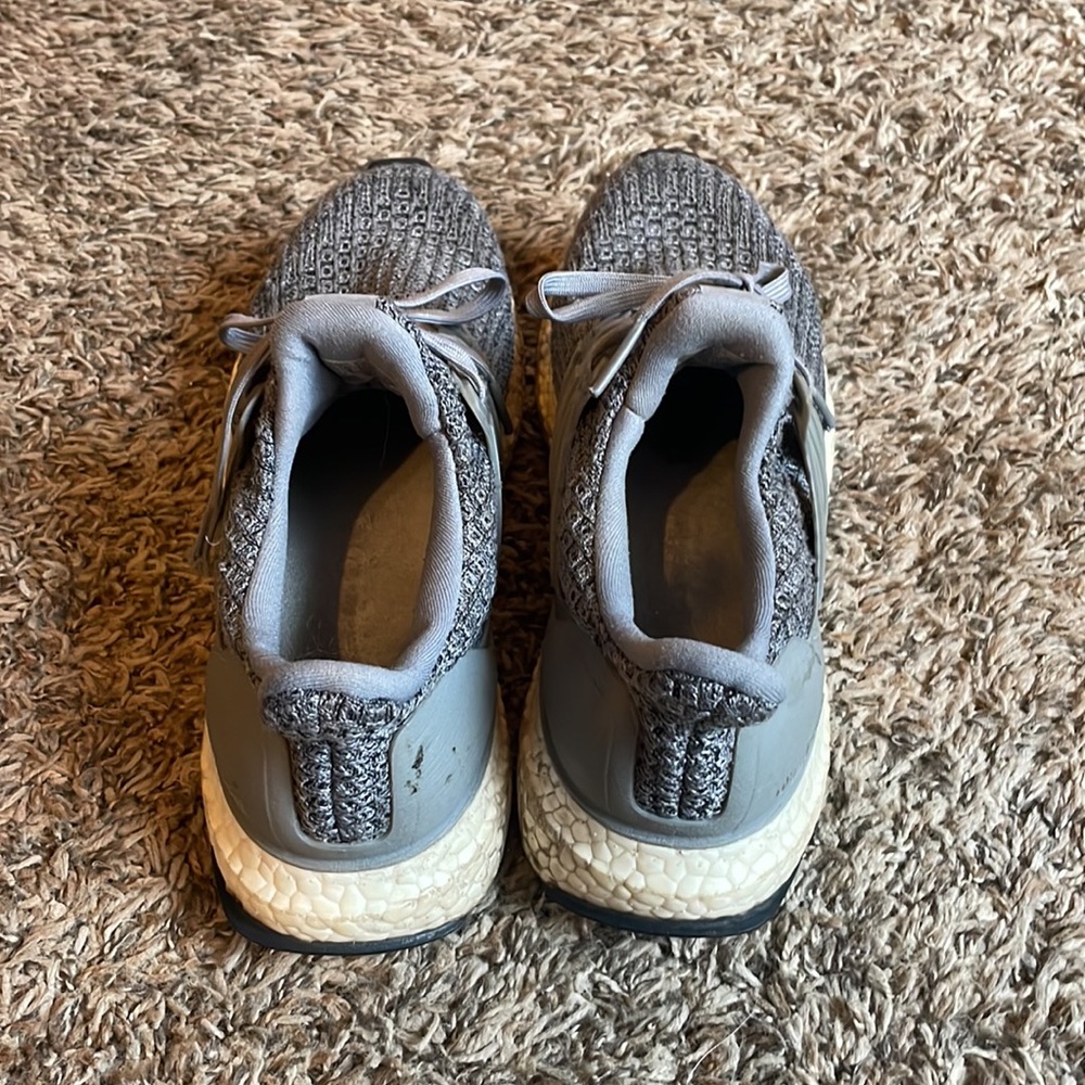 Adidas Ultra Boost - Picture 4 of 5